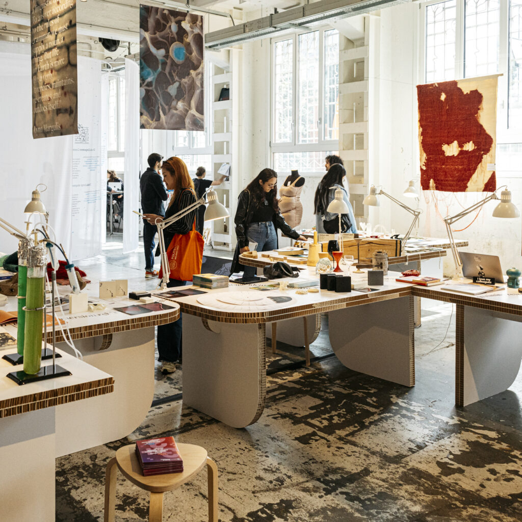 Exhibit 1400 - Credit photo by Cartacarbone (12)